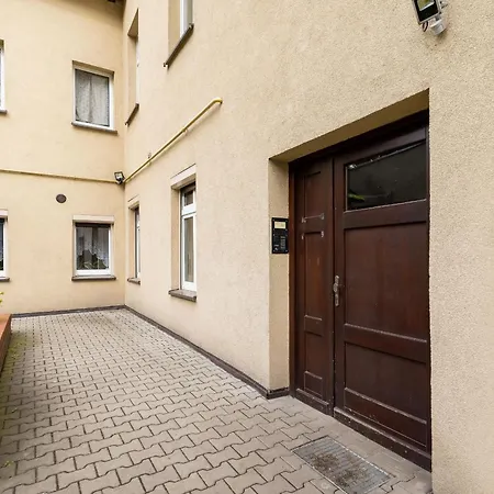 Apartment Wyjatkowe Z Klimatyzacja Dla Pary W Gliwicach By Renters Gliwice