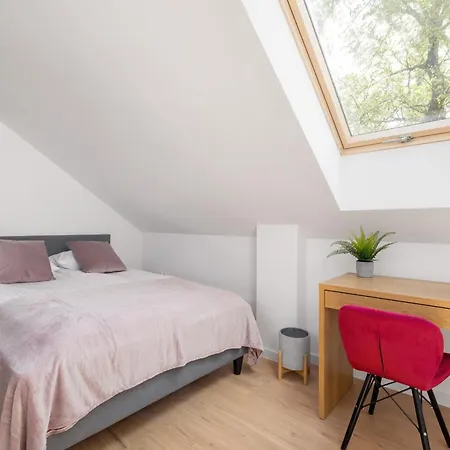 Wyjatkowe Z Klimatyzacja Dla Pary W Gliwicach By Renters