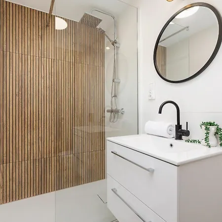 Wyjatkowe Z Klimatyzacja Dla Pary W Gliwicach By Renters *