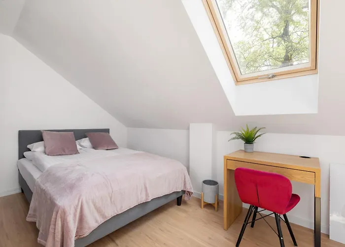 Wyjatkowe Z Klimatyzacja Dla Pary W Gliwicach By Renters